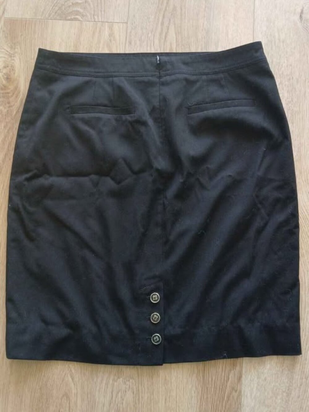 White house black market black pencil skirt size 6 office work church button